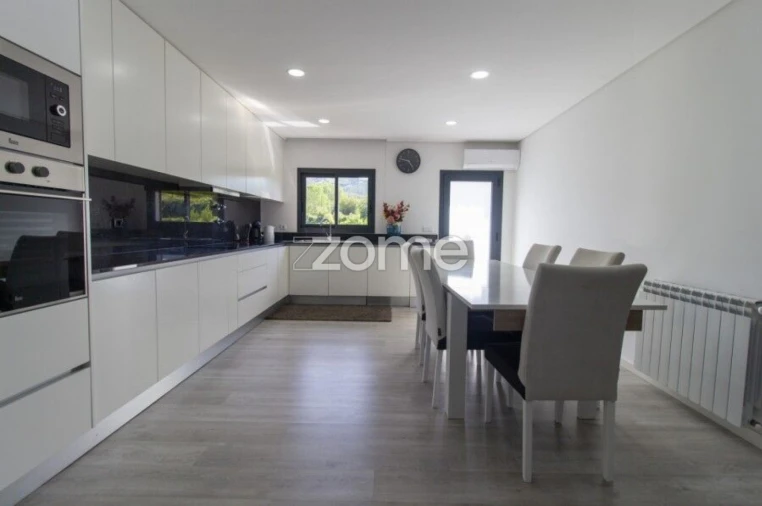 Moradia T3 para Venda em Povoa de Lanhoso (N. Senhora do Amparo) Foto 1