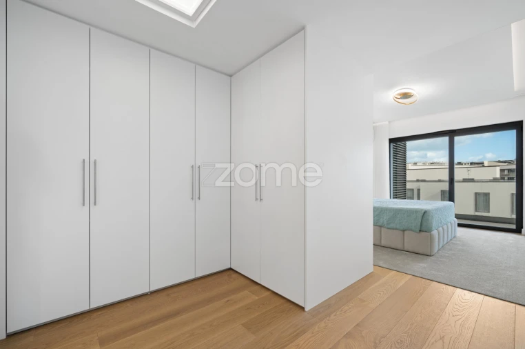 Apartamento T3 para Arrendamento em São Martinho Foto 22