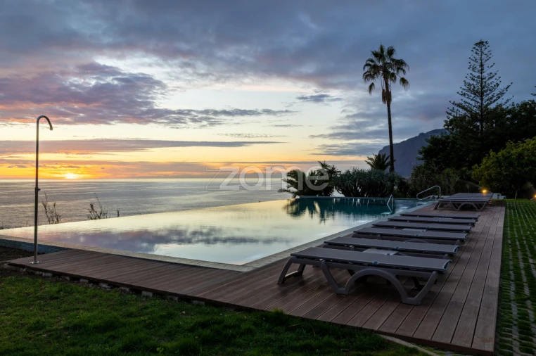 Apartamento T3 para Arrendamento em São Martinho Foto 12