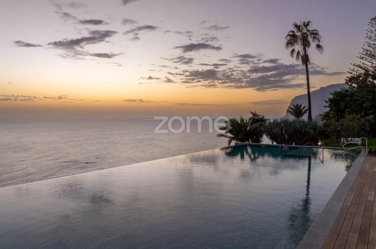 Apartamento T3 para Arrendamento em São Martinho Foto 13