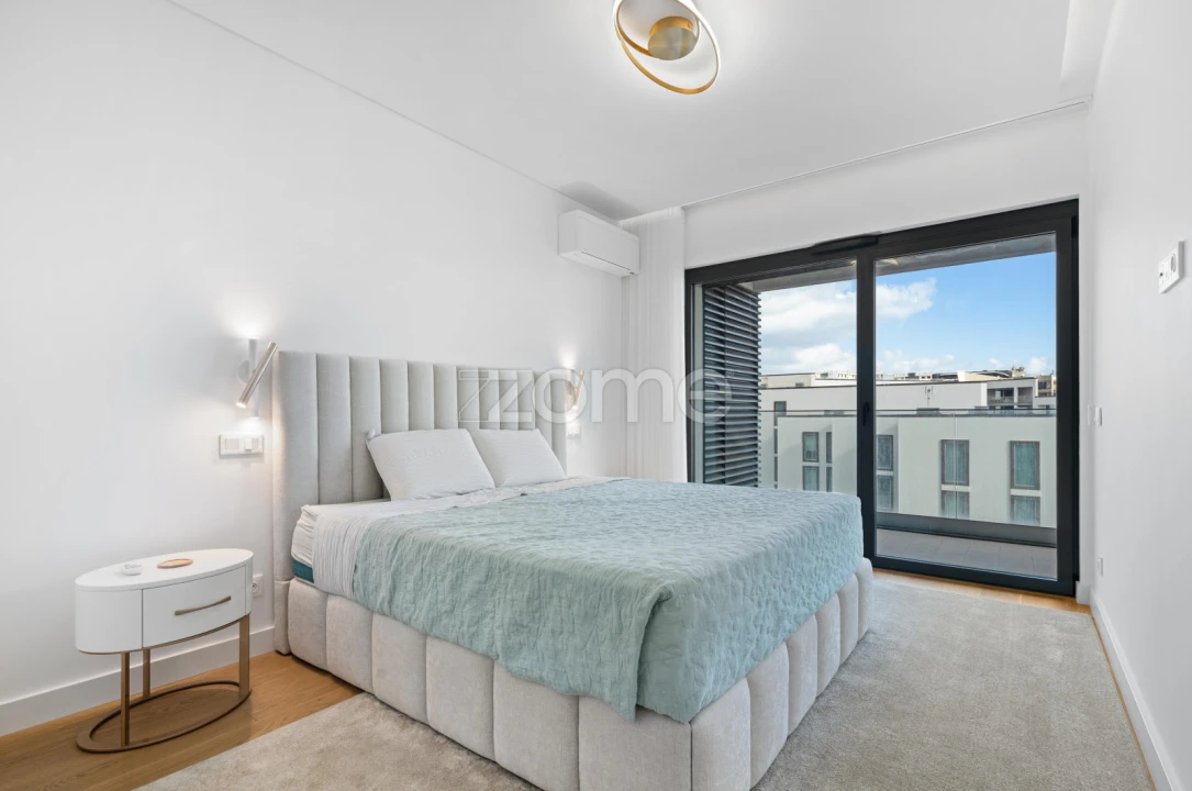 Apartamento T3 para Arrendamento em São Martinho Foto 20