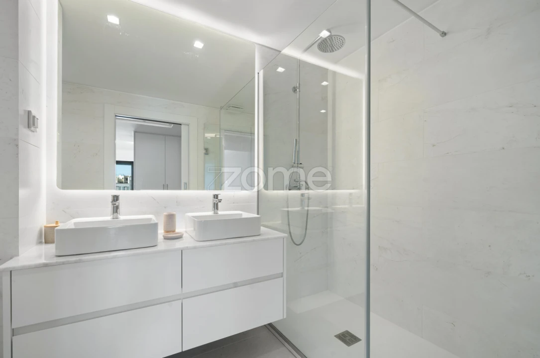 Apartamento T3 para Arrendamento em São Martinho Foto 23