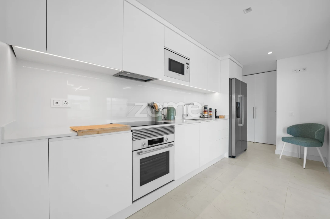 Apartamento T3 para Arrendamento em São Martinho Foto 42