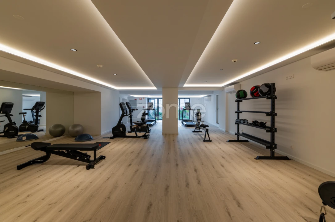 Apartamento T3 para Arrendamento em São Martinho Foto 10