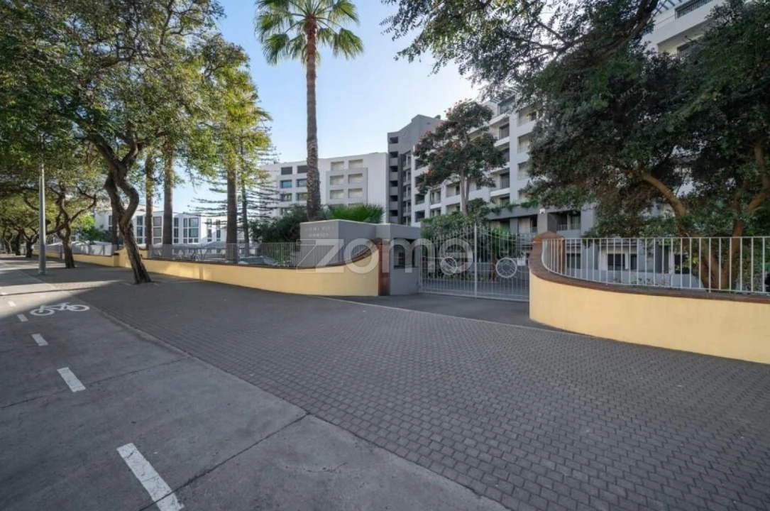 Apartamento T3 para Arrendamento em São Martinho Foto 2