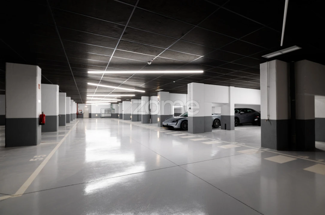 Apartamento T3 para Arrendamento em São Martinho Foto 52