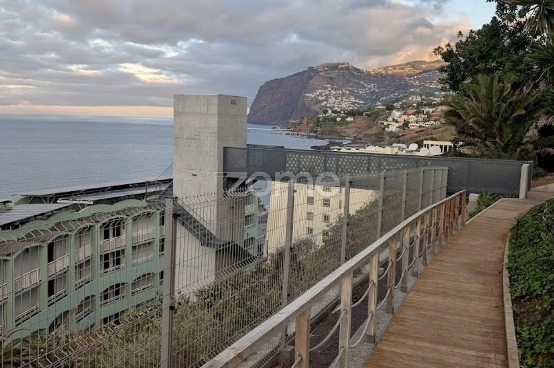 Apartamento T3 para Arrendamento em São Martinho Foto 18