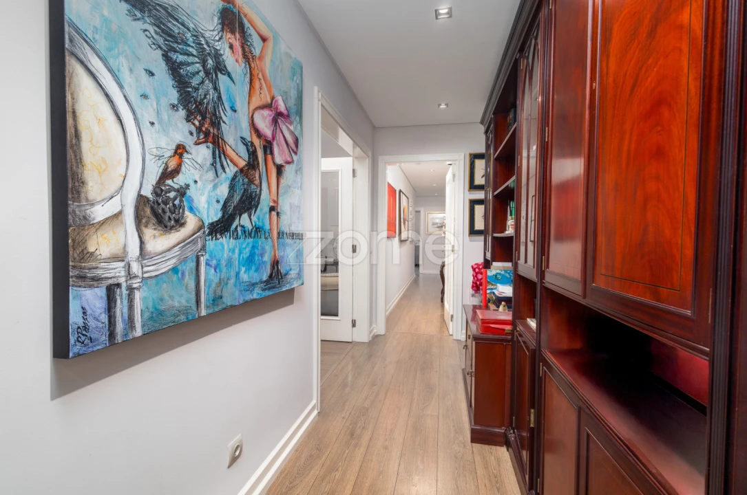 Apartamento T2 para Venda em Areeiro Foto 14