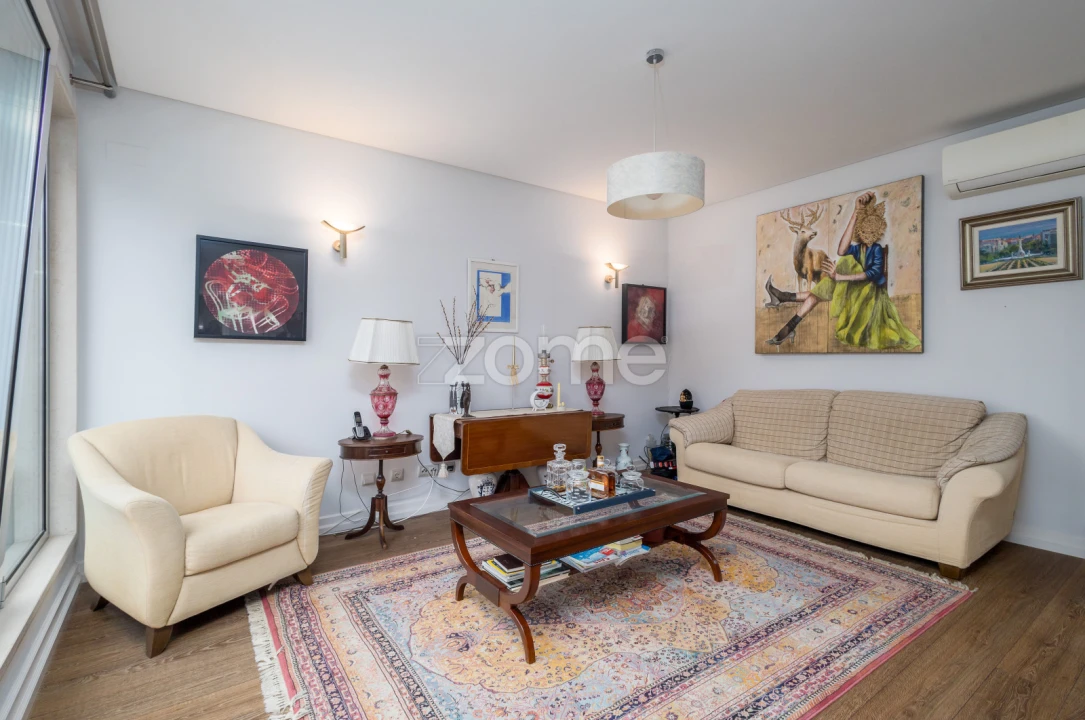 Apartamento T2 para Venda em Areeiro Foto 8