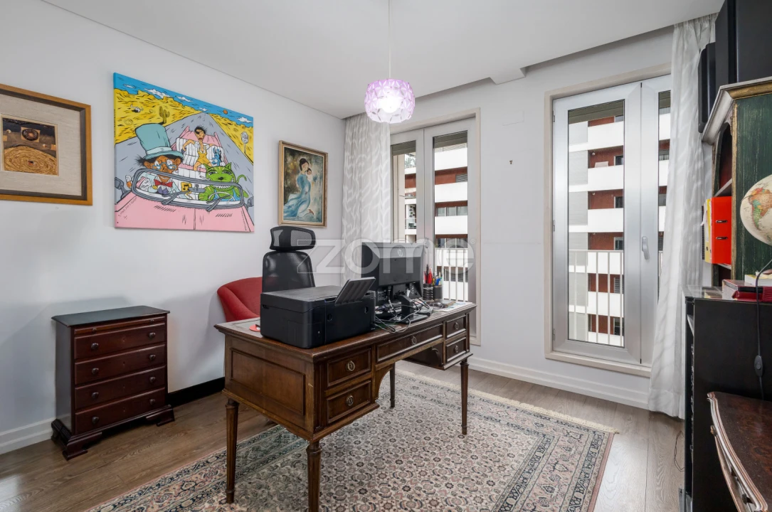 Apartamento T2 para Venda em Areeiro Foto 22