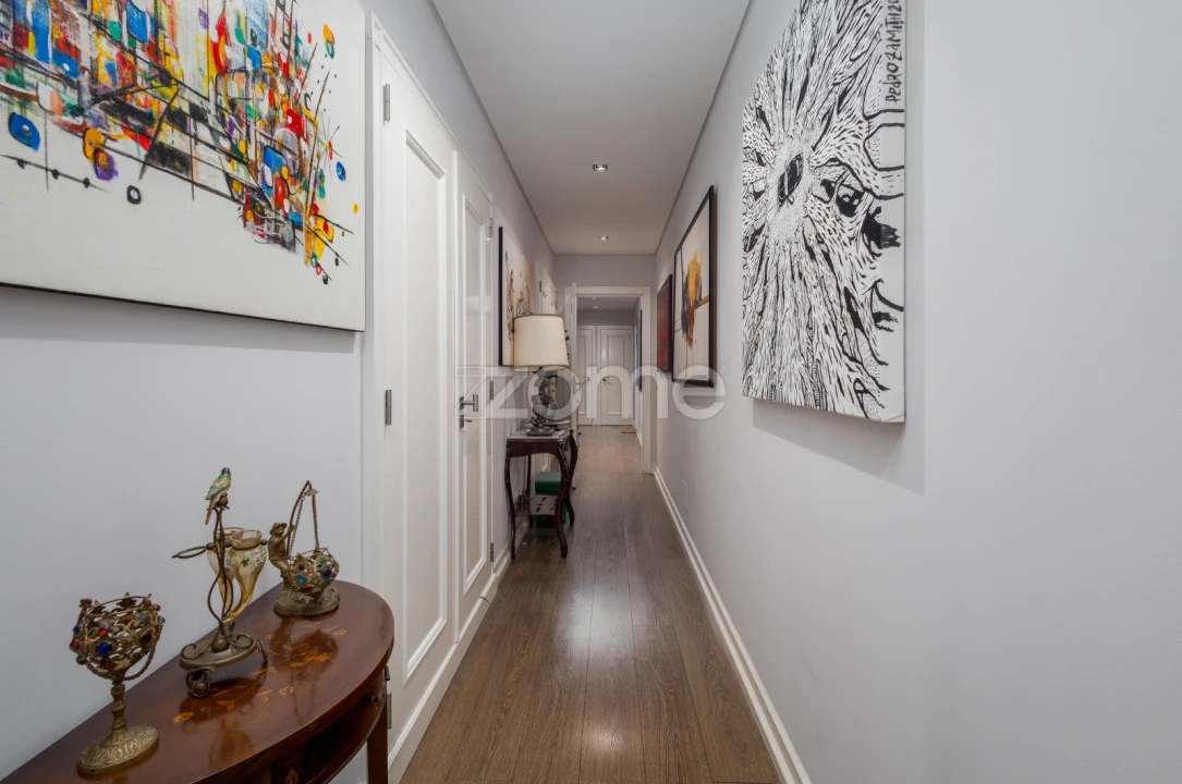 Apartamento T2 para Venda em Areeiro Foto 16