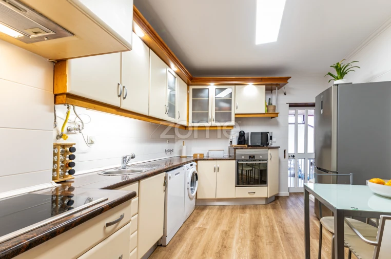 Apartamento T2 para Venda em Algueirão-Mem Martins Foto 7