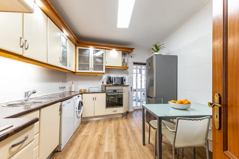 Apartamento T2 para Venda em Algueirão-Mem Martins Foto 8