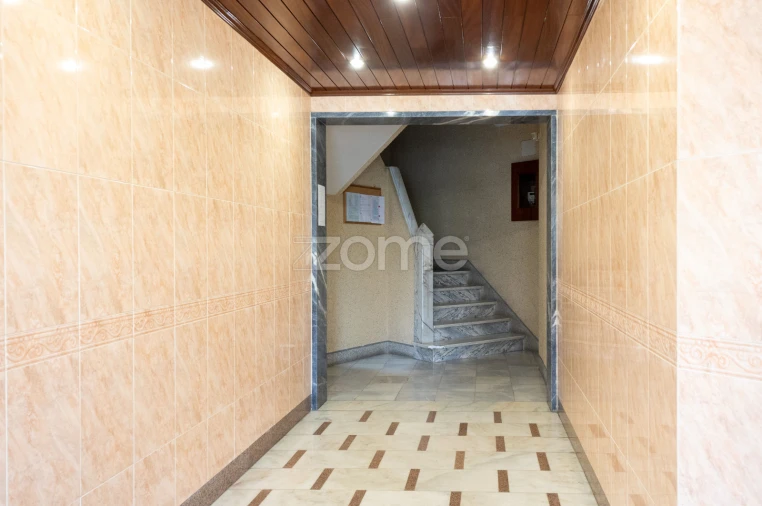 Apartamento T2 para Venda em Algueirão-Mem Martins Foto 22