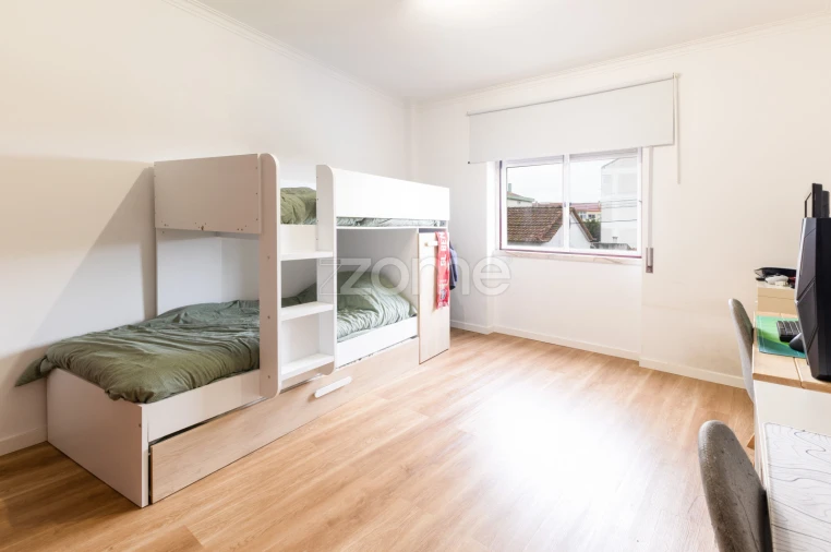 Apartamento T2 para Venda em Algueirão-Mem Martins Foto 13