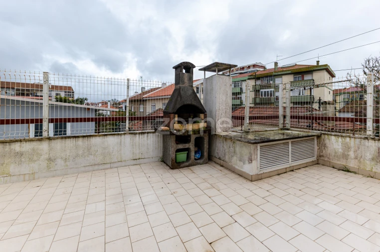 Apartamento T2 para Venda em Algueirão-Mem Martins Foto 19