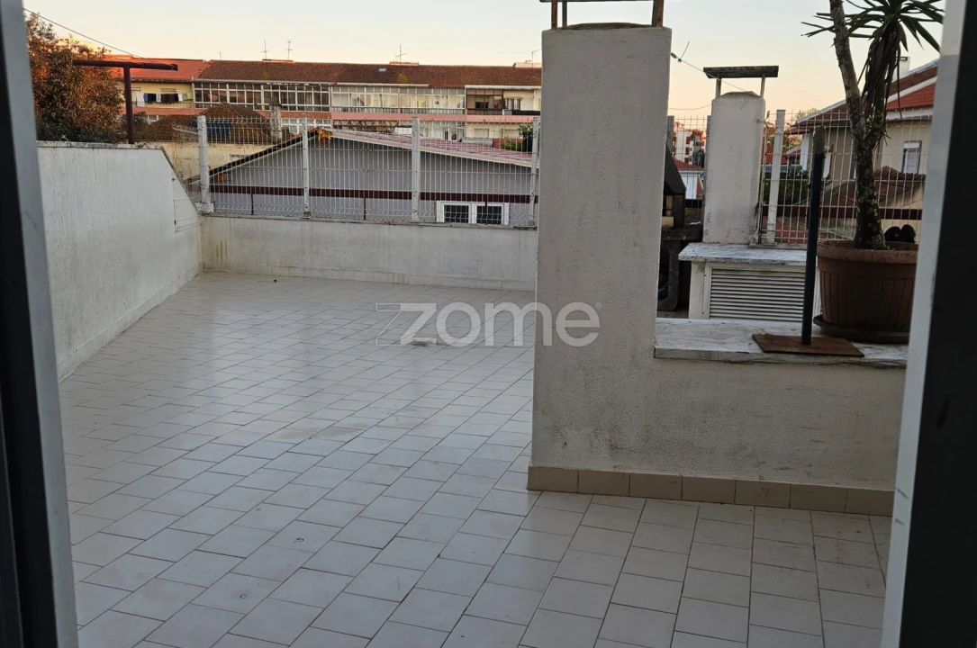 Apartamento T2 para Venda em Algueirão-Mem Martins Foto 20