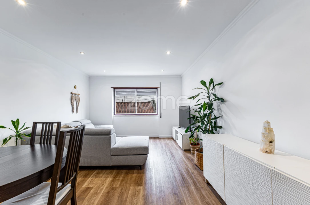 Apartamento T2 para Venda em Algueirão-Mem Martins Foto 3