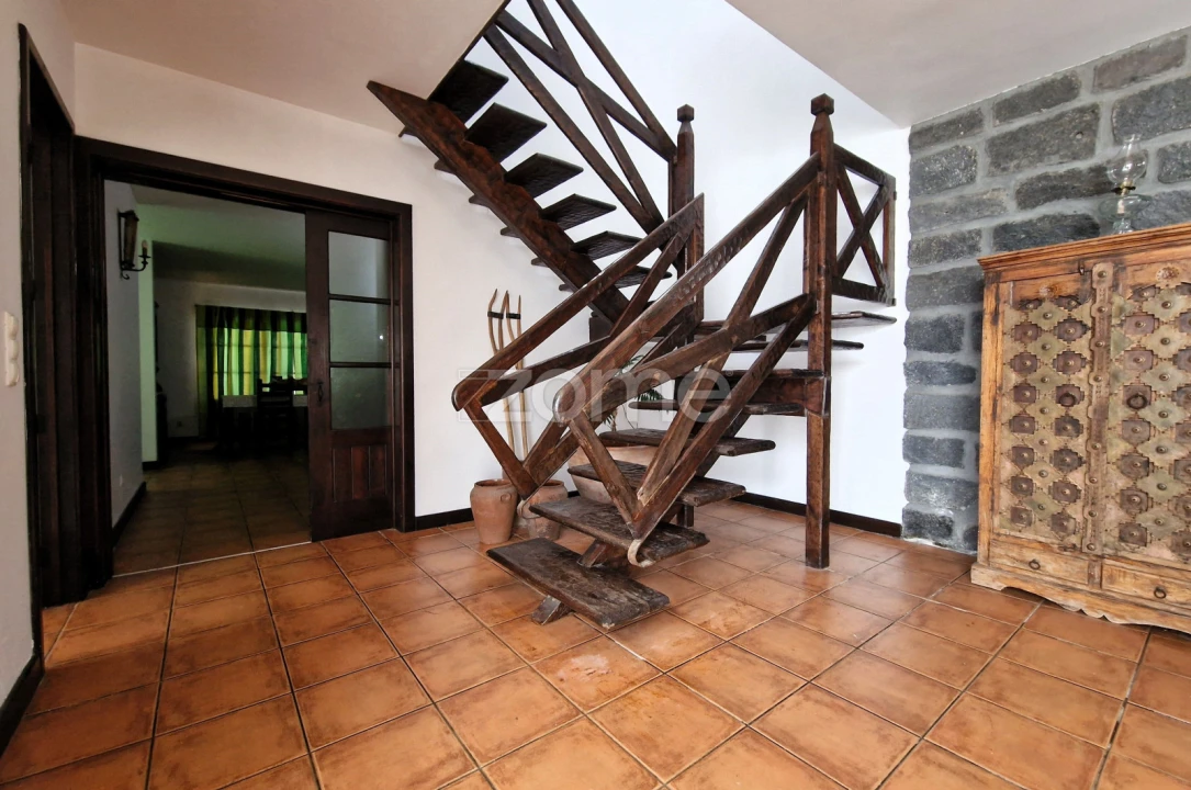 Moradia T3 para Venda em Pico da Pedra Foto 5