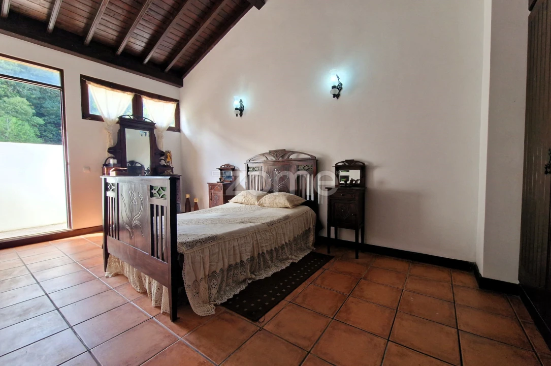 Moradia T3 para Venda em Pico da Pedra Foto 16