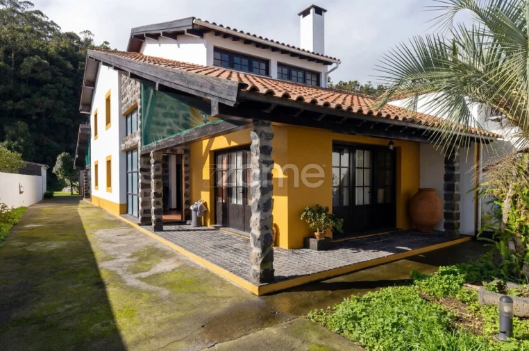 Moradia T3 para Venda em Pico da Pedra