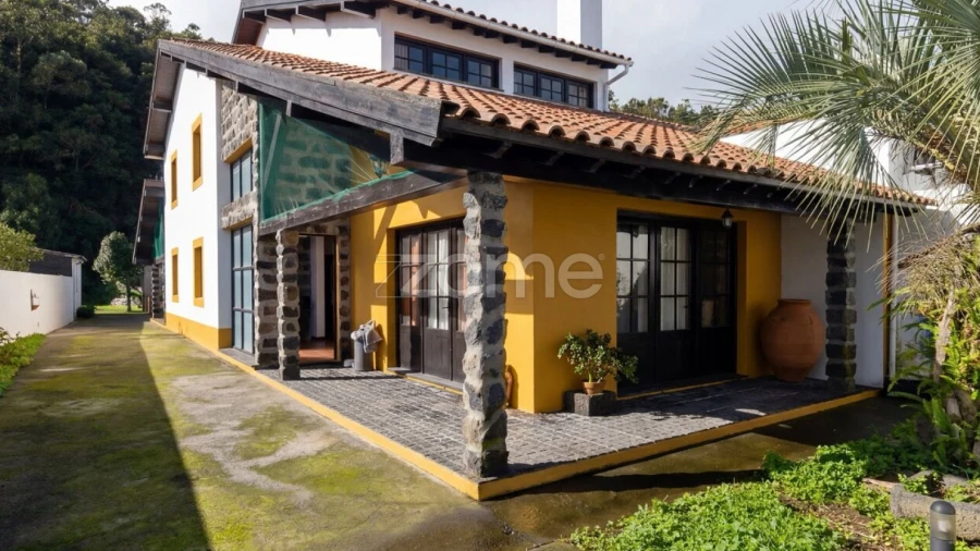 Moradia T3 para Venda em Pico da Pedra