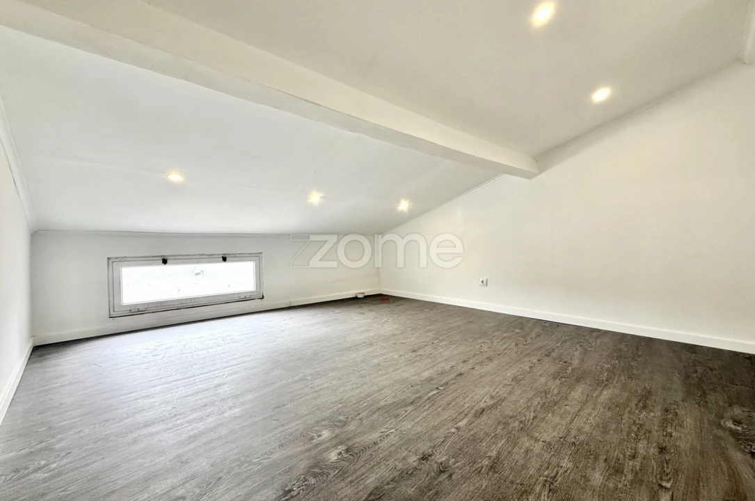 Moradia T4 para Venda em Arrifes Foto 31