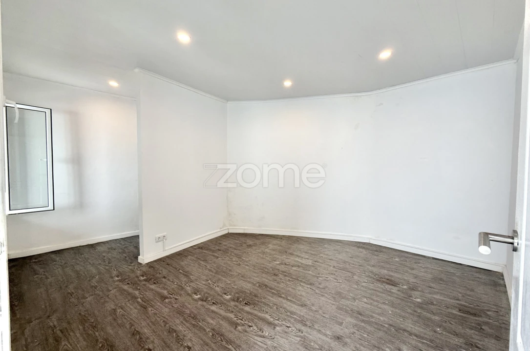 Moradia T4 para Venda em Arrifes Foto 19