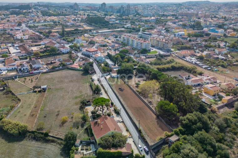Terreno para Venda em Algueirão-Mem Martins Foto 3
