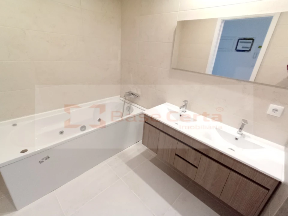 Apartamento T3 para Venda em Corroios Foto 21