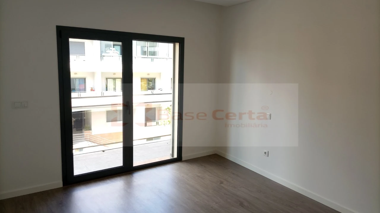 Apartamento T3 para Venda em Corroios Foto 29