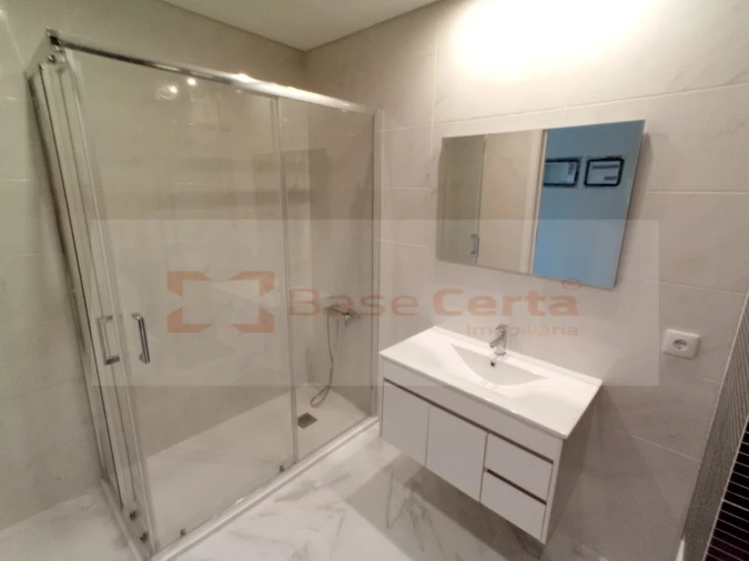 Apartamento T3 para Venda em Corroios Foto 26