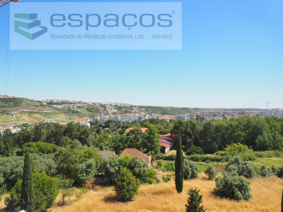 Apartamento T3 para Venda em Santo António dos Cavaleiros e Frielas Foto 6