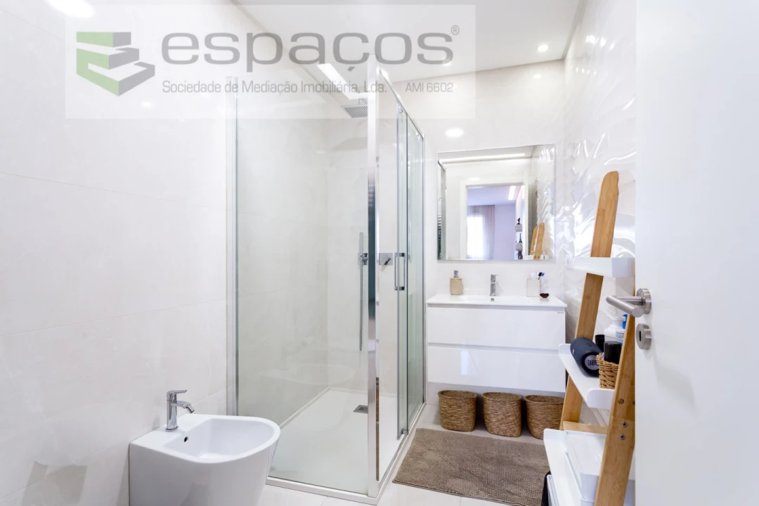 Apartamento T3 para Venda em Santo António dos Cavaleiros e Frielas Foto 21