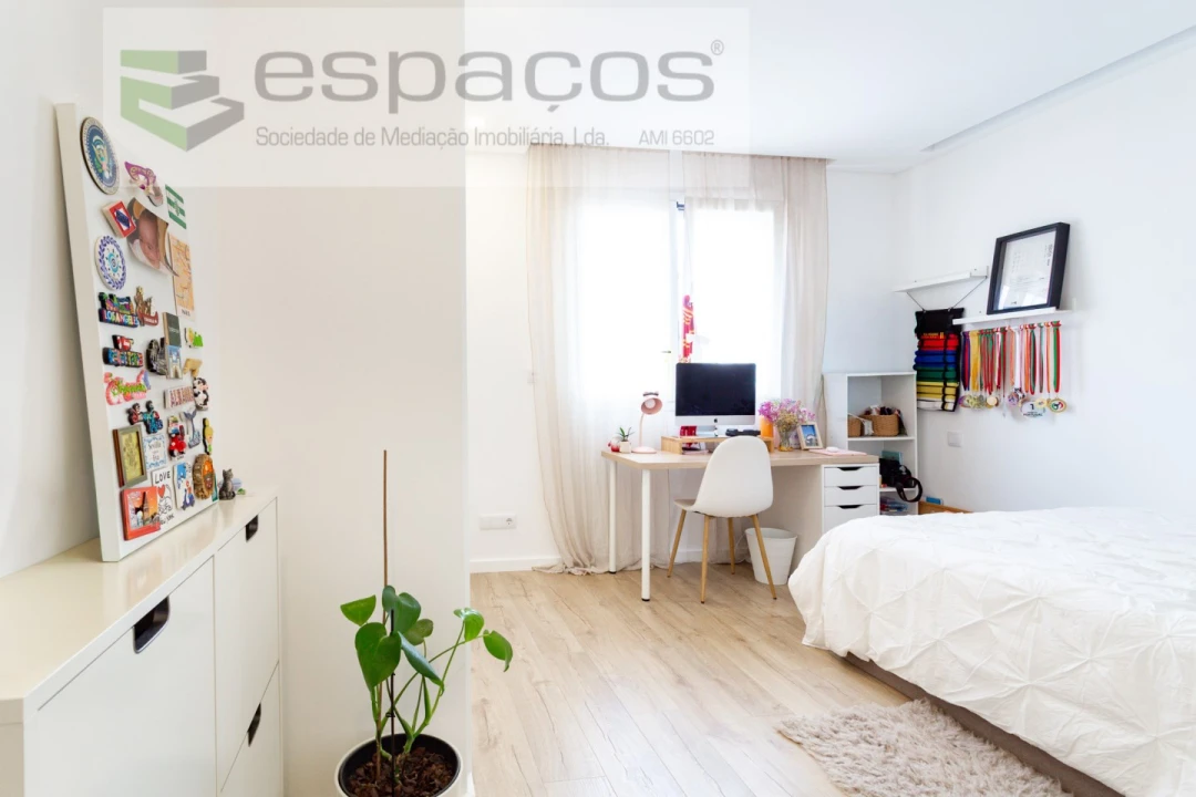 Apartamento T3 para Venda em Santo António dos Cavaleiros e Frielas Foto 25