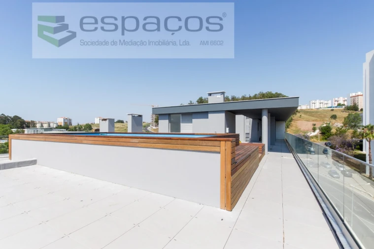 Apartamento T3 para Venda em Santo António dos Cavaleiros e Frielas Foto 12