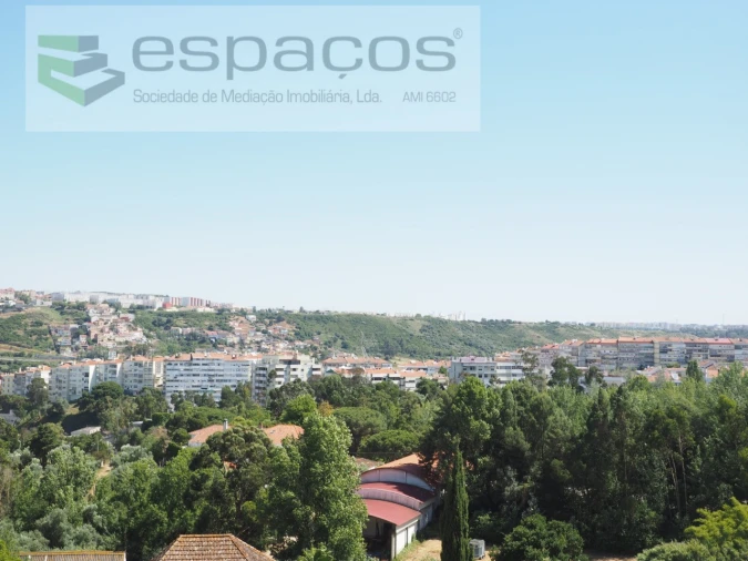 Apartamento T3 para Venda em Santo António dos Cavaleiros e Frielas Foto 7