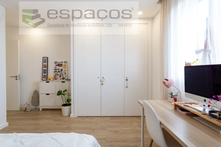 Apartamento T3 para Venda em Santo António dos Cavaleiros e Frielas Foto 27