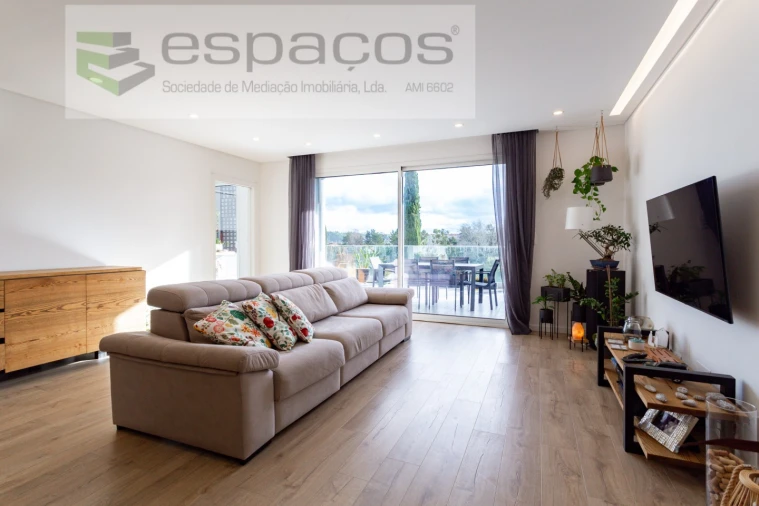 Apartamento T3 para Venda em Santo António dos Cavaleiros e Frielas Foto 32