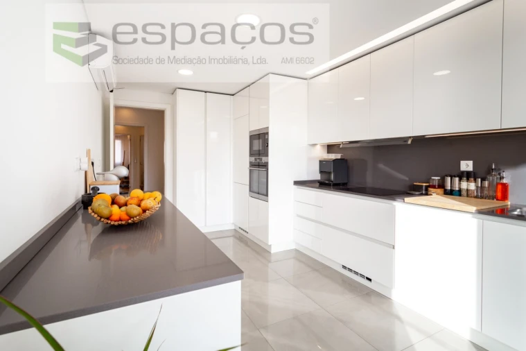 Apartamento T3 para Venda em Santo António dos Cavaleiros e Frielas Foto 33