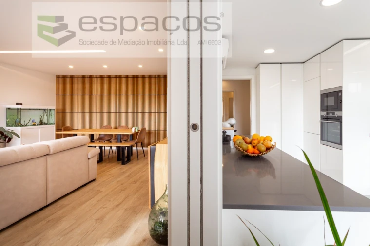 Apartamento T3 para Venda em Santo António dos Cavaleiros e Frielas Foto 35