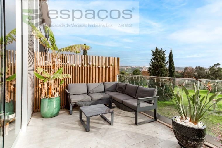 Apartamento T3 para Venda em Santo António dos Cavaleiros e Frielas Foto 1