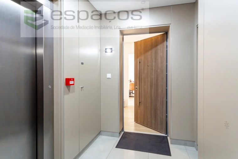 Apartamento T3 para Venda em Santo António dos Cavaleiros e Frielas Foto 38