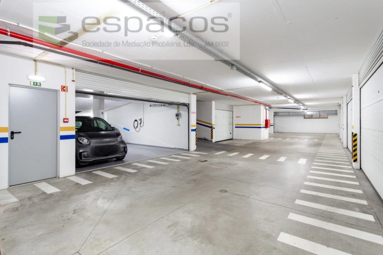 Apartamento T3 para Venda em Santo António dos Cavaleiros e Frielas Foto 39