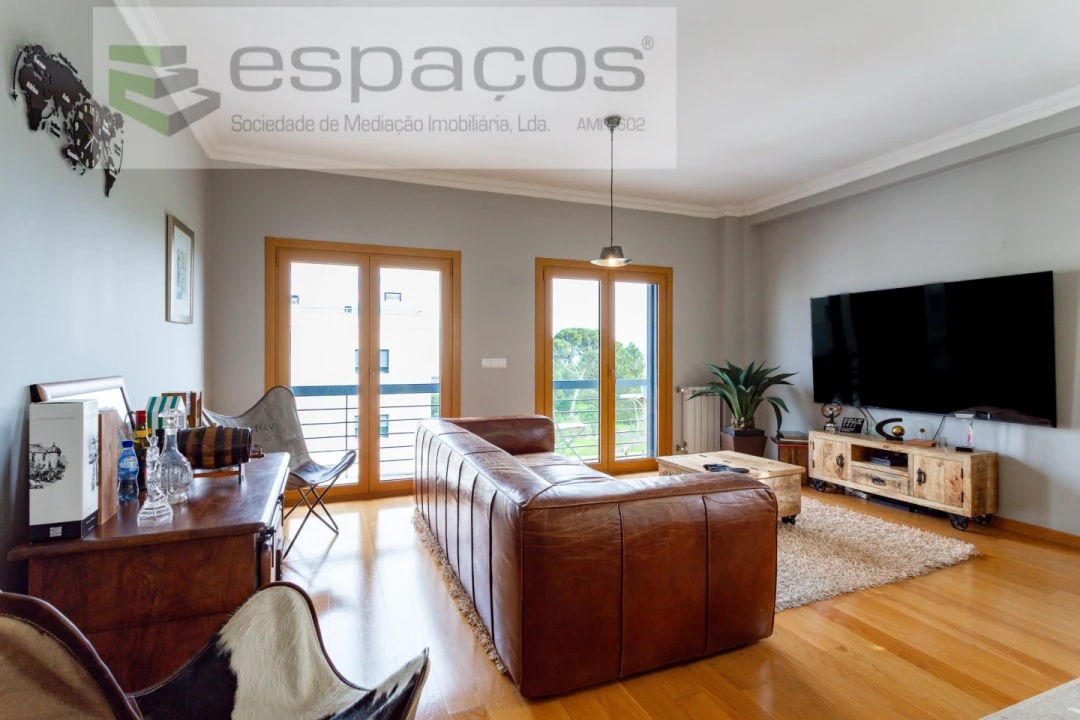 Apartamento T3 para Venda em Santa Iria de Azoia, São João da Talha e Bobadela Foto 1