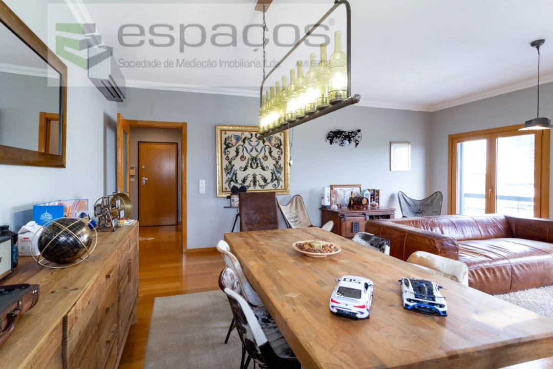 Apartamento T3 para Venda em Santa Iria de Azoia, São João da Talha e Bobadela Foto 3