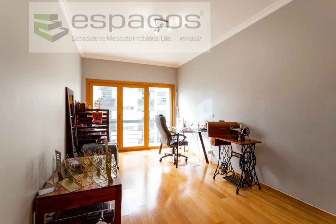 Apartamento T3 para Venda em Santa Iria de Azoia, São João da Talha e Bobadela Foto 14