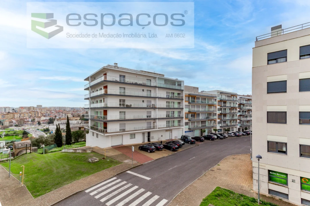 Apartamento T3 para Venda em Santa Iria de Azoia, São João da Talha e Bobadela Foto 18