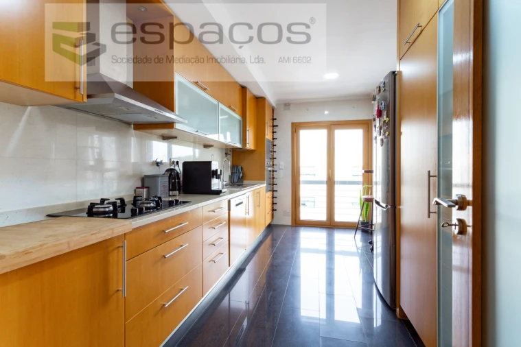 Apartamento T3 para Venda em Santa Iria de Azoia, São João da Talha e Bobadela Foto 7