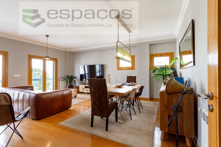 Apartamento T3 para Venda em Santa Iria de Azoia, São João da Talha e Bobadela Foto 2